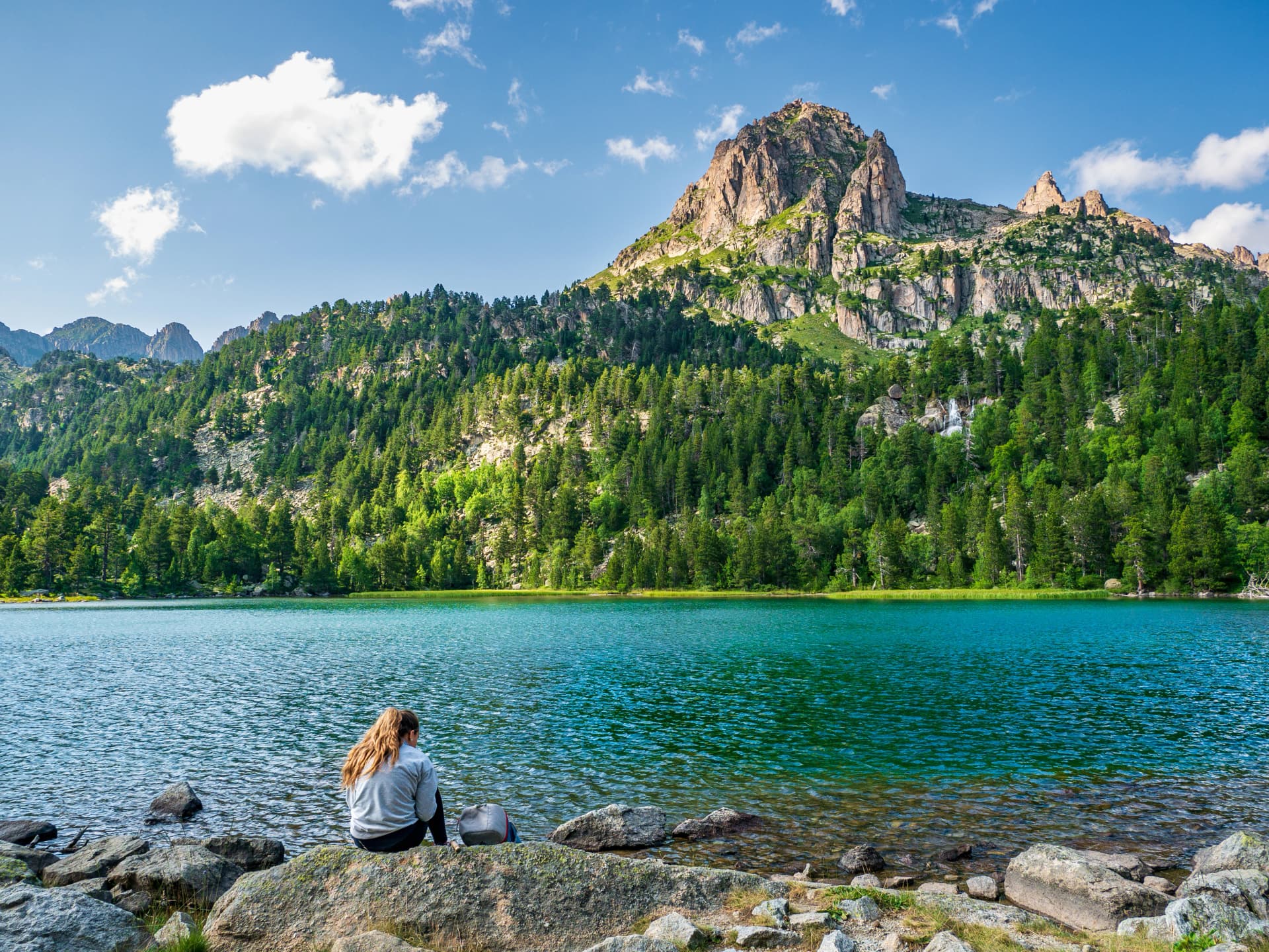 MOUNTAIN waterfall lacs and water