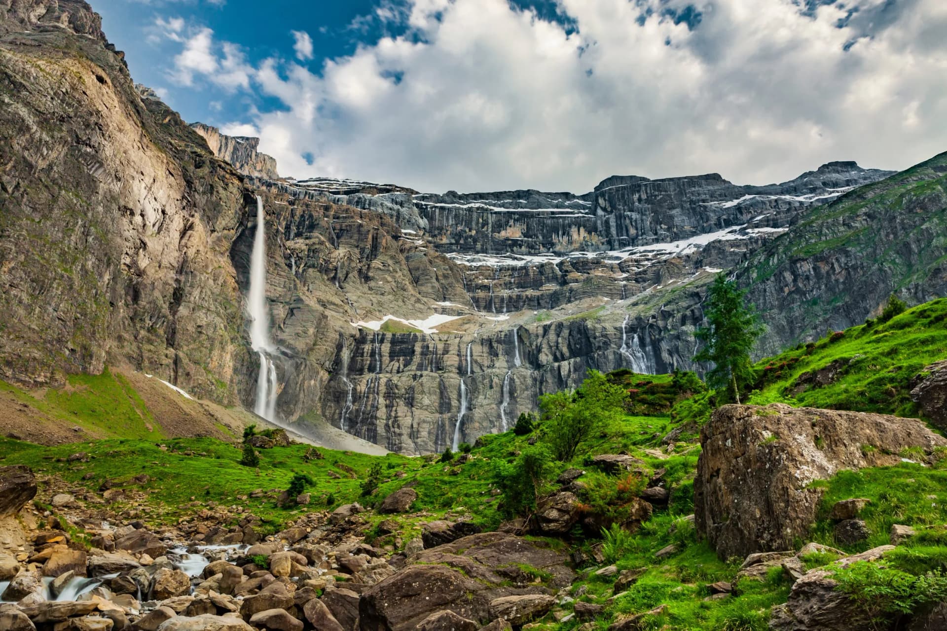 Wasserfall am Cirque  de Gavarnie, Französische Pyrenäen