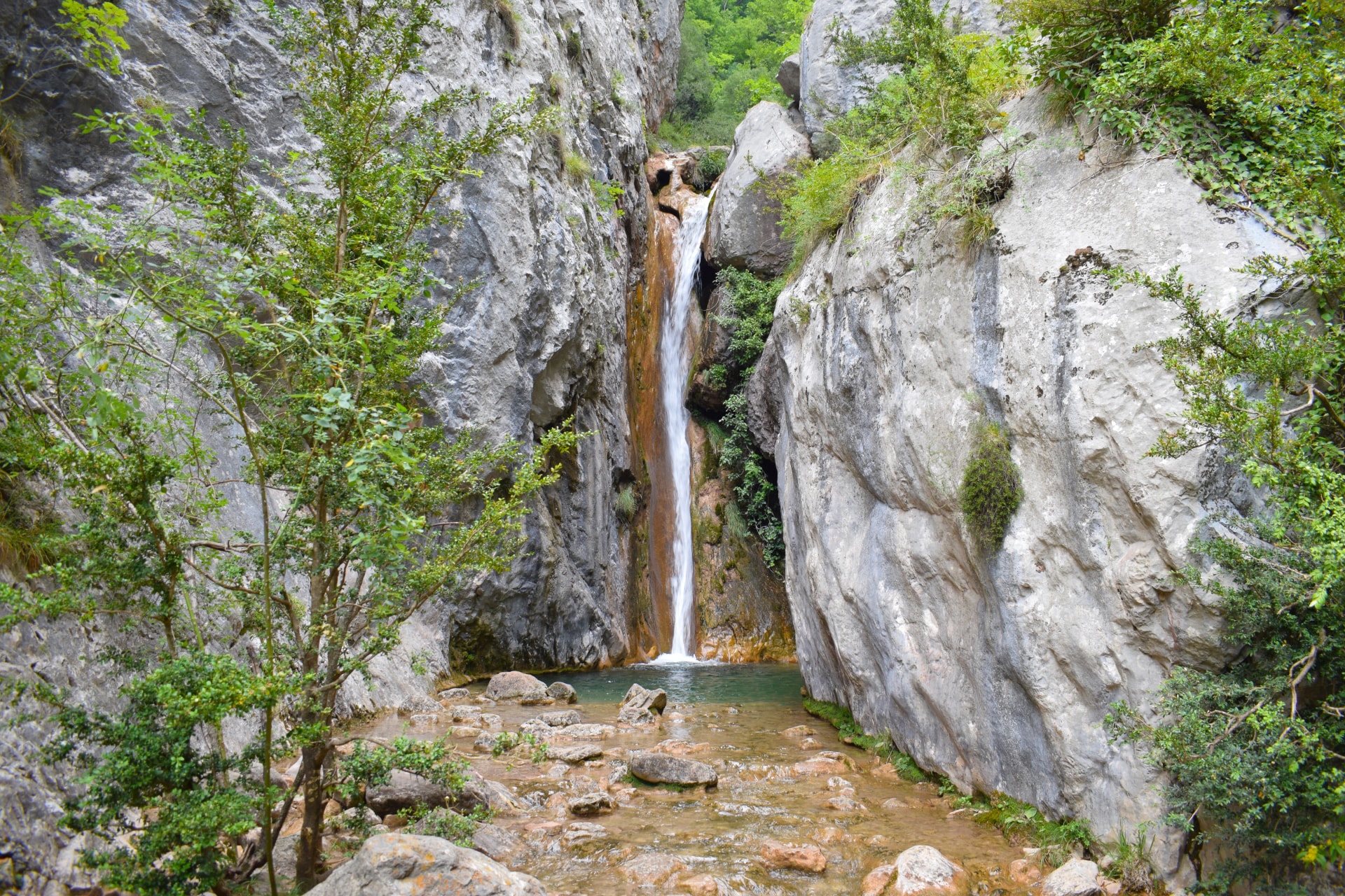 Cascada Els Empedrats en Baga Barcelona España
