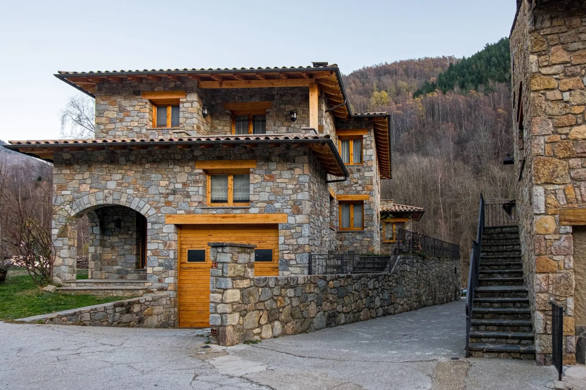 Ancient medieval town of Setcases