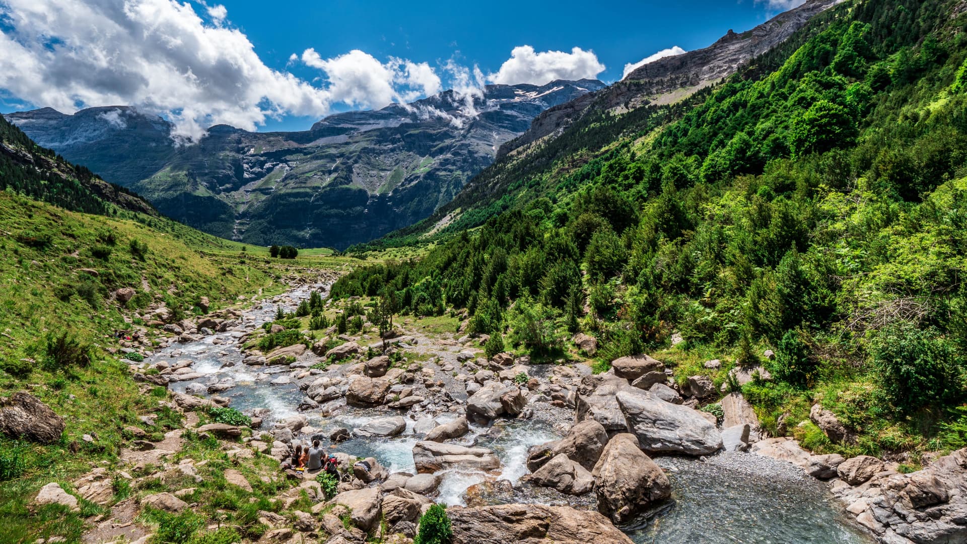MOUNTAIN waterfall lacs and water